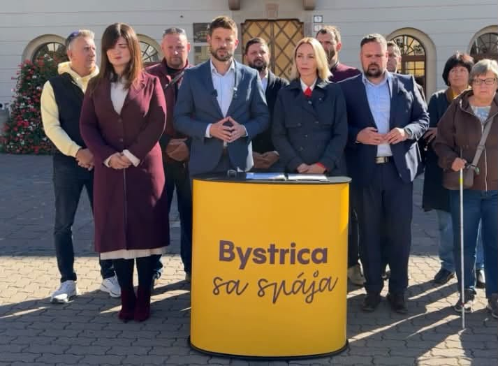 ODKAZ ŠIMEČKOVI! Keď sa blížia voľby, líder progresívcov aj Bystricu nájde, konštatuje primátor Nosko
