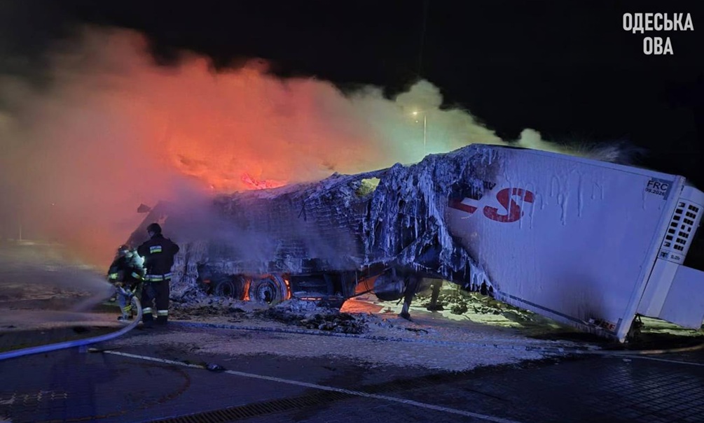 ĎALŠÍ TVRDÝ ÚDER NA UKRAJINU! Horia základne ukrajinských ozbrojených síl, explodovali hraničné priechody na ukrajinsko-moldavskej hranici
