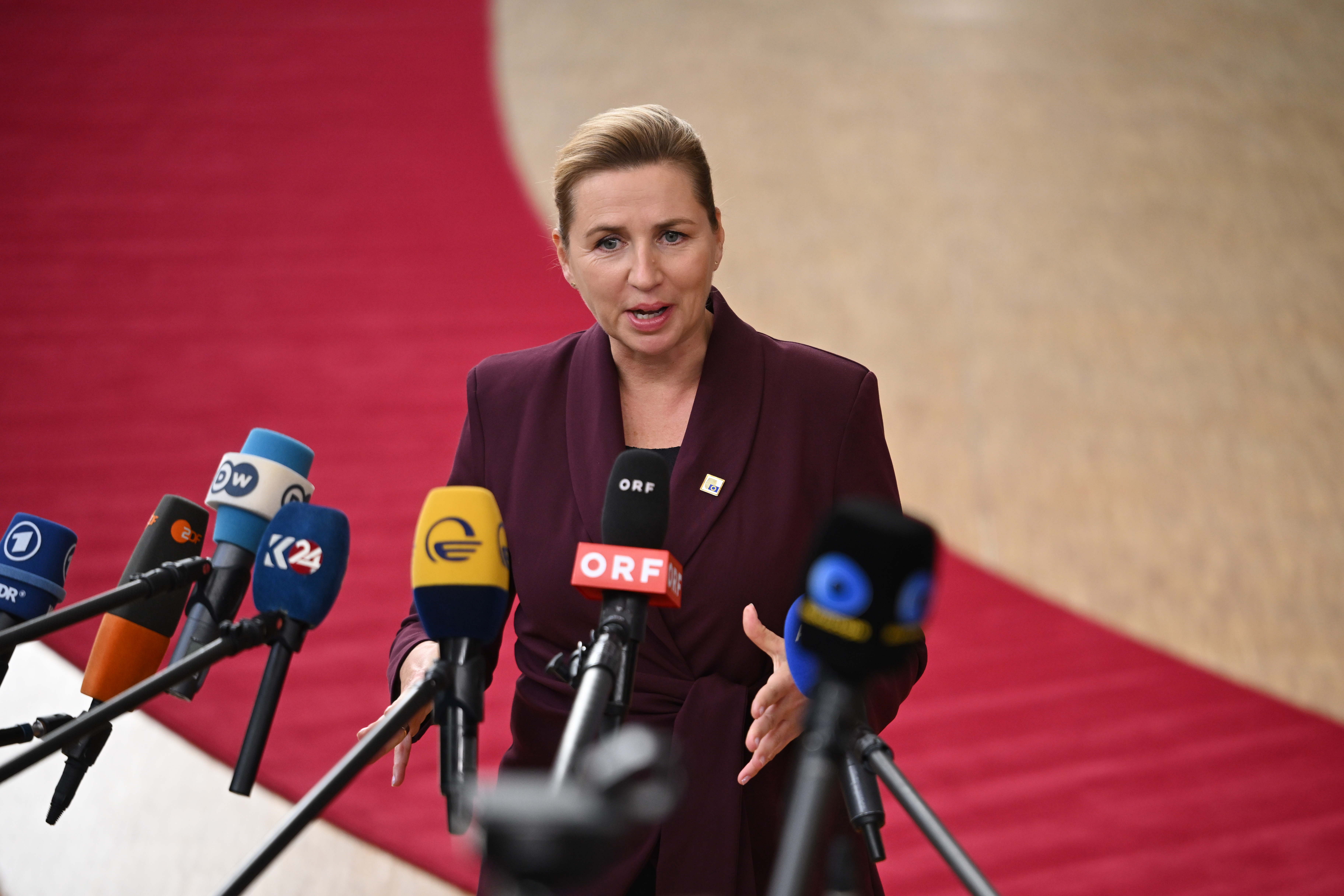 AMATÉRIZMUS! Frederiksenová kritizuje Stubba a Støreho po ich telefonáte s Putinom (VIDEO)