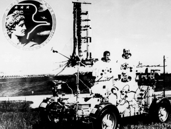 Na snímke E.A. Cernan