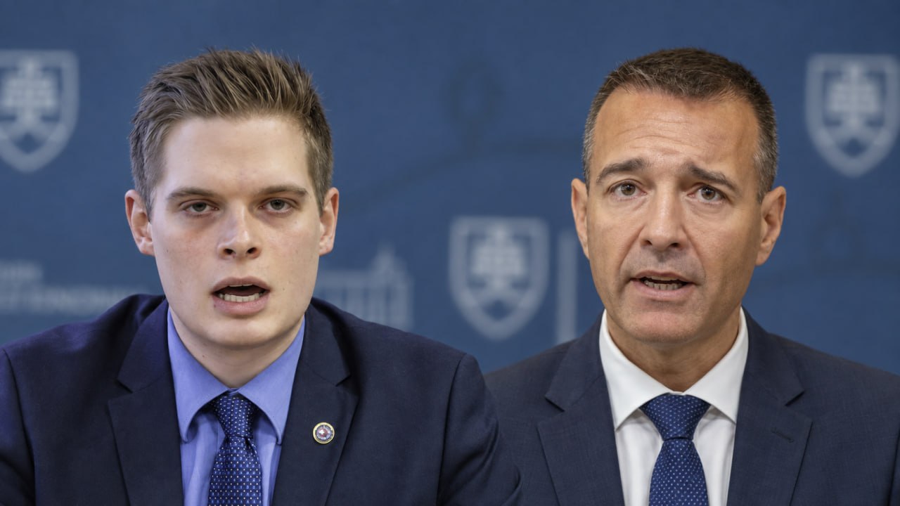 PRESTRELKA NA SIETI GRADUJE! Púchovský nadáva ministrovi Druckerovi do falošných slabochov