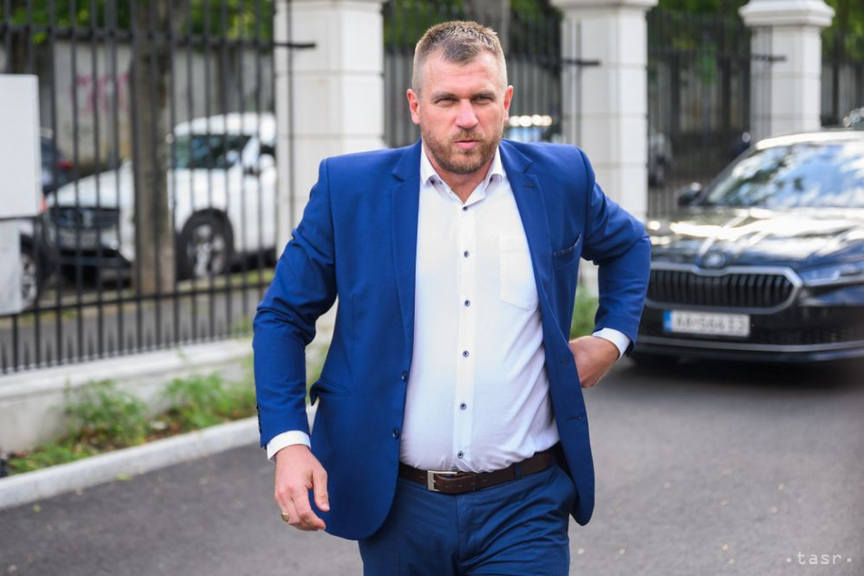 Prezident dostal návrh na vymenovanie F. Kuffu za ministra životného prostredia