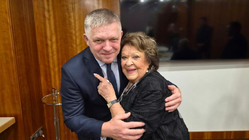 „Súkromie si budem chrániť, na súkromné cesty využívam vlastné zdroje,“ hovorí premiér v ďalšej časti seriálu Čo sa nezmestilo na tlačovku (VIDEO)