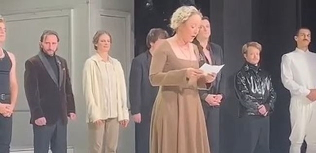 Prerušujeme ďakovačku, prečítame vyhlásenie! Piatkový večer v pražských divadlách. Boli na školení u Stankeho či Kemku? (VIDEO)