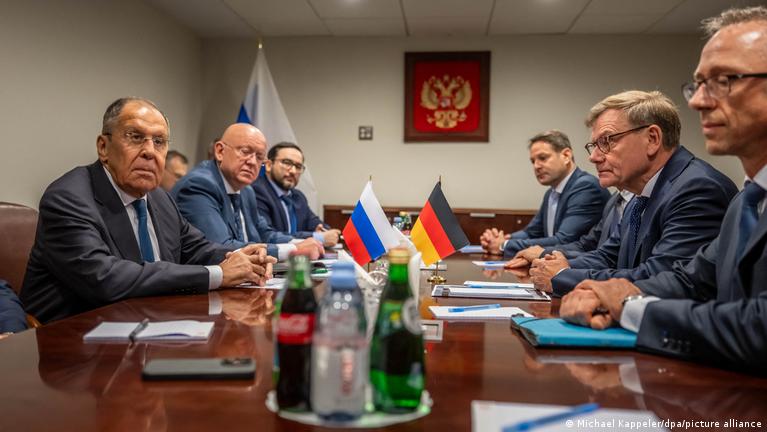 Ruský najvyšší diplomat sa stretol so svojím nemeckým kolegom na okraji zasadnutia Valného zhromaždenia OSN