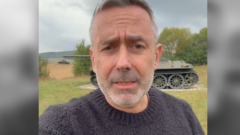 KRABICA OD CHLADNIČKY S MILIÓNMI A NÁLEPKOU PRE "SLUŽOBNÍKA ĽUDU"! Na Ukrajine kvitne korupcia a Ukrajincov "živí" aj Slovensko, pripomína Martin Halás (VIDEO)