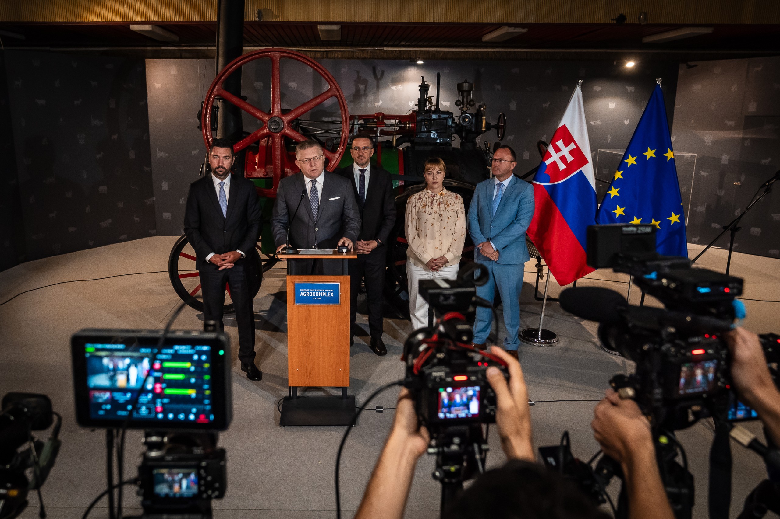 POMOC PRE POĽNOHOSPODÁROV, VIAC PEŇAZÍ AJ NA BOJ SO SUCHOM! Vláda rozhodla priamo na Agrokomlexe