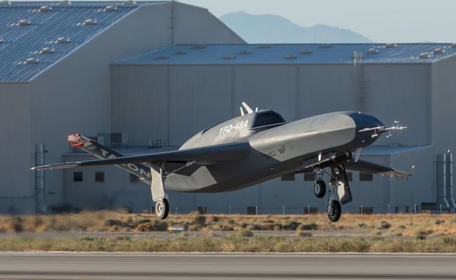 Američania poslali riadený UAV YFQ-48A v prvom autonómnom lete