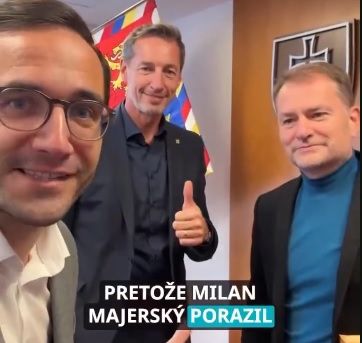 Prázdninujúci poslanci vyrazili na víťaznú žúrku k Majerskému. PEKNE sa im odvďačil