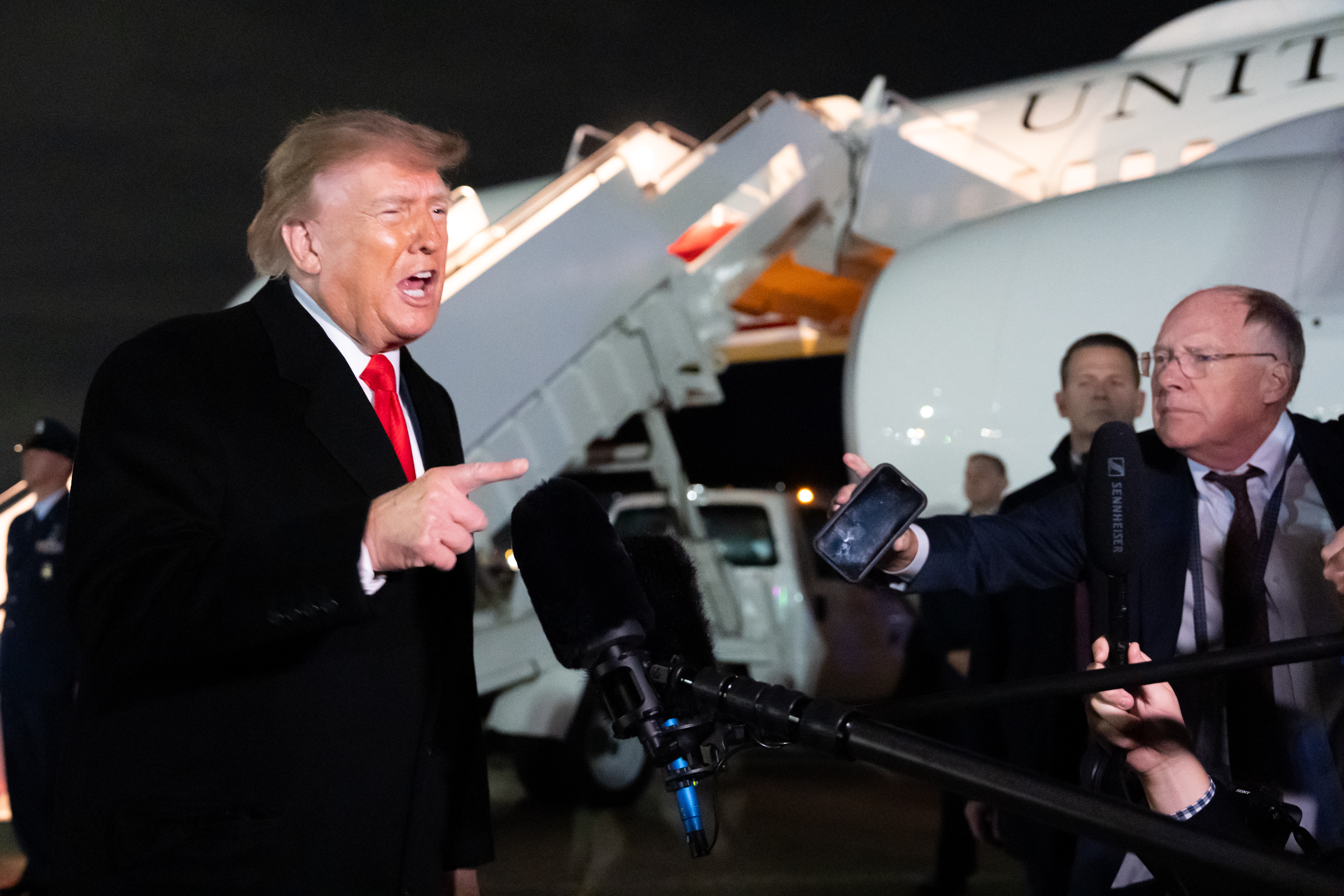 Šesť hodín rokovaní. Witkoff, Kushner, Zelenskyj. NYT odhalil podstatu