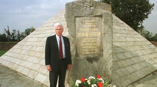 Na snímke E.A. Cernan