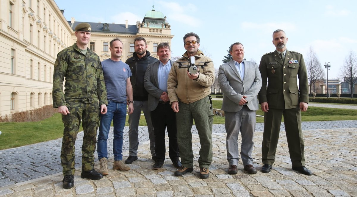 ROZPRÁVKY O DRONOCH ONDŘEJA VETCHÉHO! Takto fungovala obchodná schéma (VIDEO)