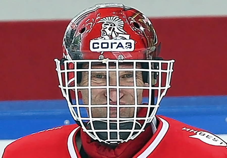 Na snímke ex-legionár Dominik Hašek v Kontinentálnej hokejovej lige (KHL)