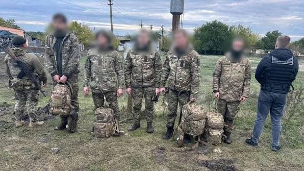 ŠKANDÁL! UKRAJINSKÝ MAJOR PAŠOVAL DEZERTÉROV za 6000 dolárov NA SLOVENSKO! Zadržali ho na kontrolnom stanovisku na ceste!