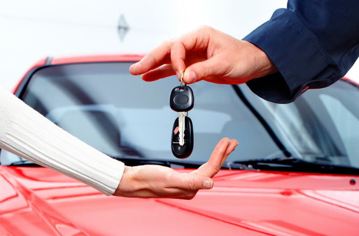 PREPIS AUTA za 33 eur? Nie vždy. Silný motor môže stáť stovky