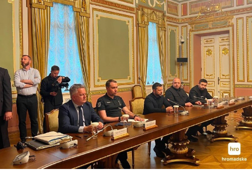 Na snímke ukrajinská delegácia