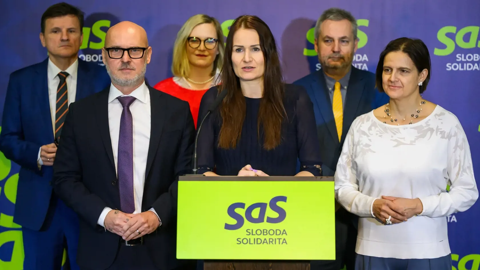 SASKA KOMPLETNE PREVRÁTILA FICOVE SLOVÁ! Politológ odmieta toto obludné klamanie a zavádzanie ľudí zo strany opozície a médií