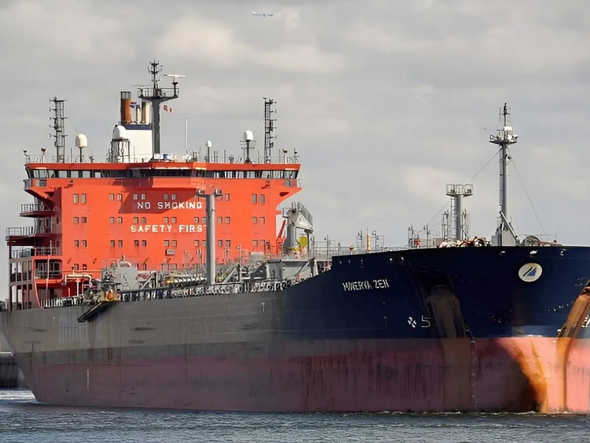 BOLI TRUMP S PUTINOM DOHODNUTÍ? Prvý tanker s ruskou naftou sa blíži k USA – z Petrohradu odišiel už v septembri