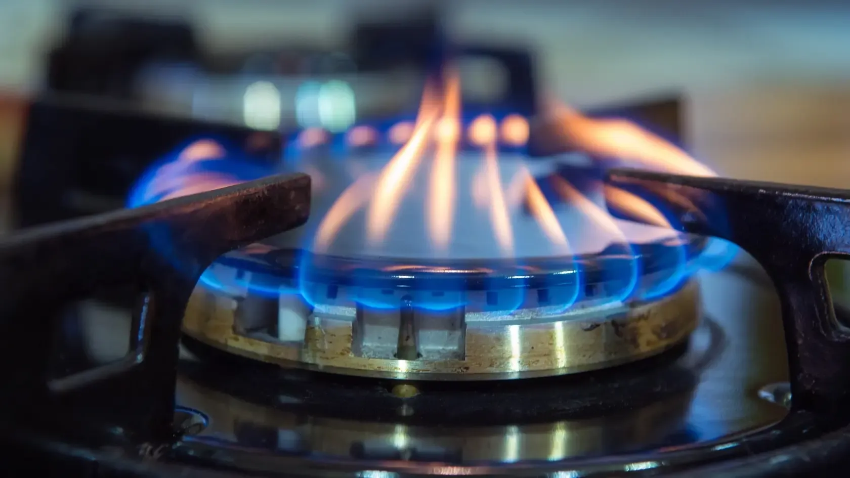 ELEKTRINA, PLYN AJ TEPLO: ÚRSO chystá veľkú zmenu v reguláciách energií