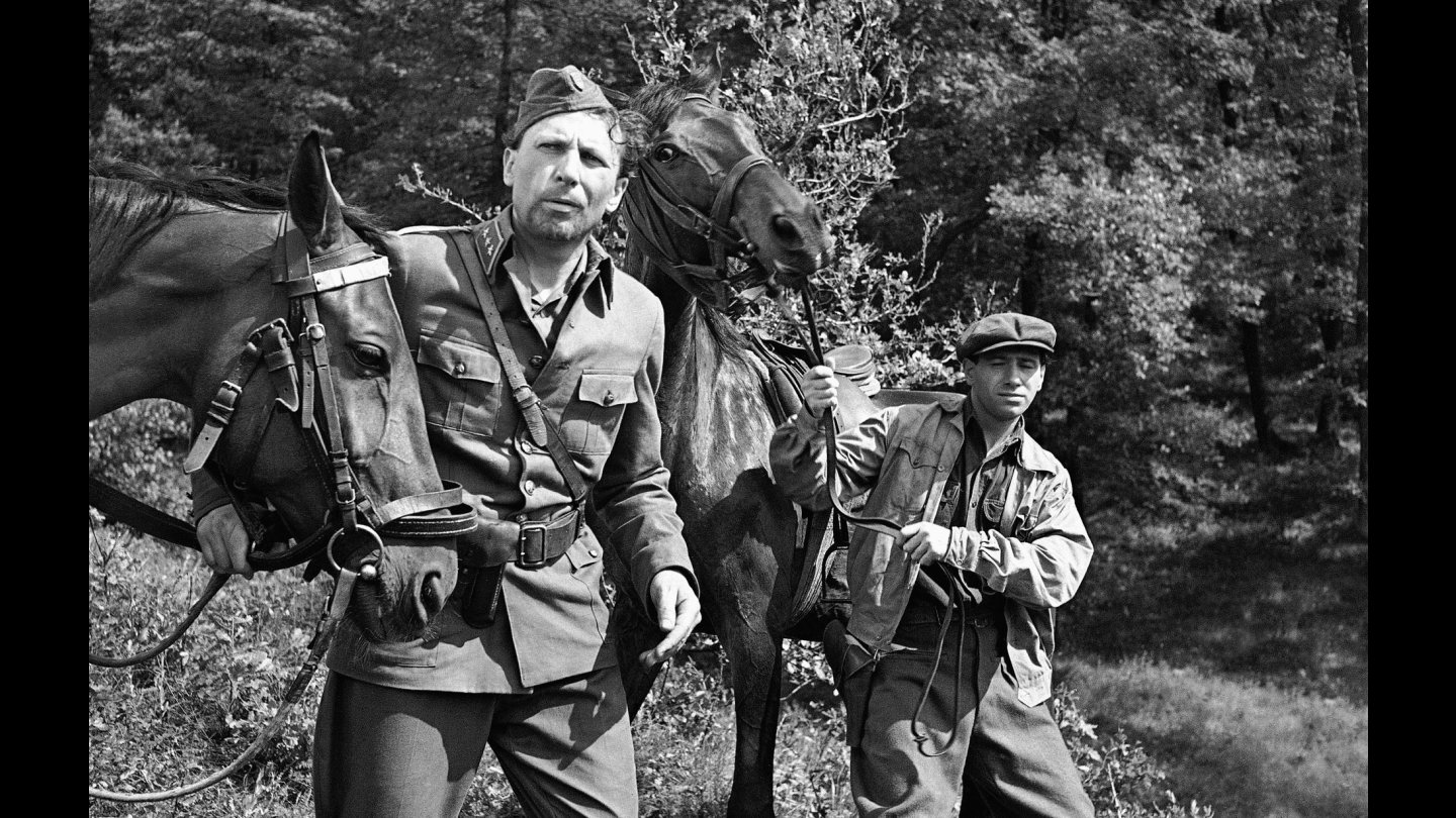 Pred 30 rokmi sa uzavrel strhujúci životný román spisovateľa, partizána, väzňa, matičiara i poslanca Vladimíra Mináča (FILM)